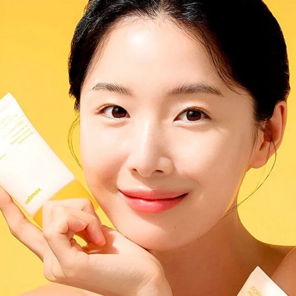 Celimax – Pore + Dark Spot Brightening Care Sunscreen (Trata manchas y Minimiza poros) - Imagen 2